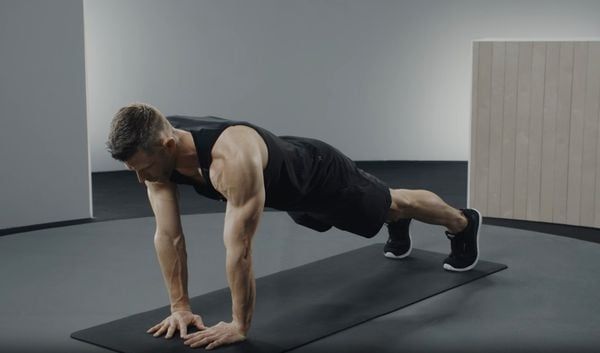 Bài tập Diamond Push-up
