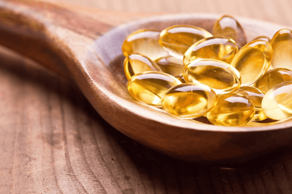 Những người nên bổ sung dầu cá mỗi ngày: Người cao tuổi, phụ nữ mang thai và cho con bú, trẻ em, người ăn chay, người làm việc trí óc, người mắc các bệnh mãn tính