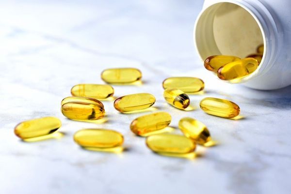 Uống dầu cá trước khi đi ngủ có nhiều lợi ích