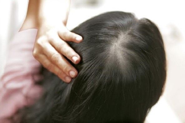 CÁCH NHẬN BIẾT RỤNG TÓC DO TIỀN MÃN KINH – MÃN KINH