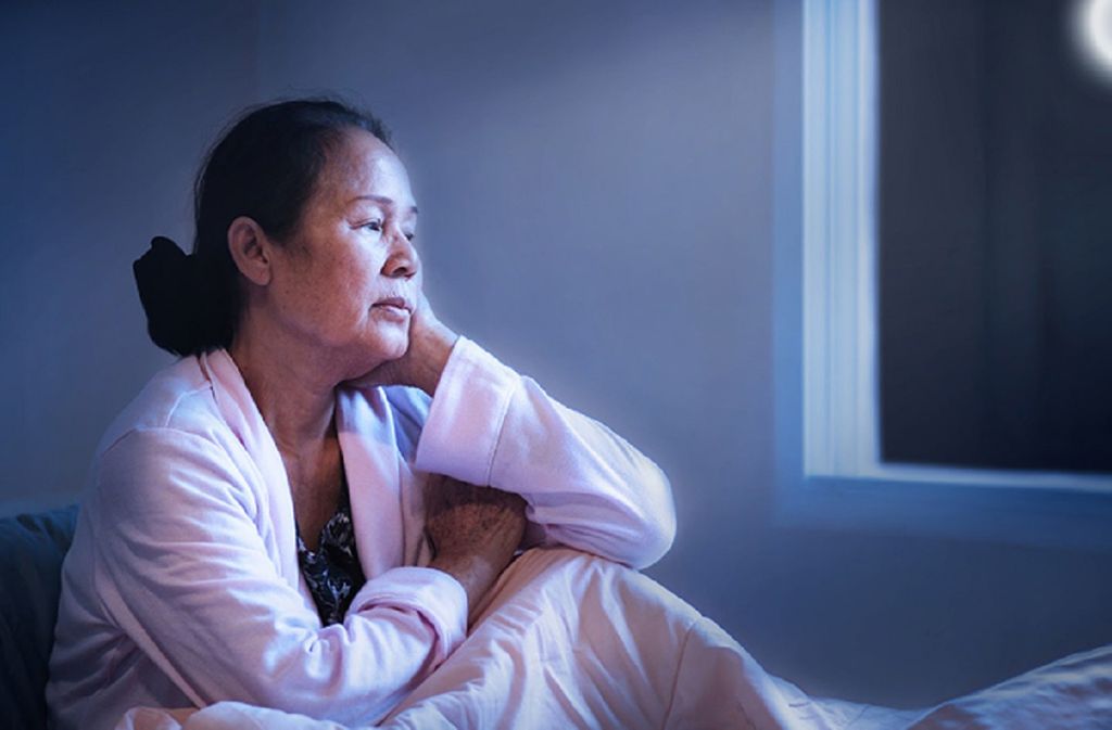 mất ngủ, căng thẳng do suy giảm miễn dịch ở tuổi mãn kinh