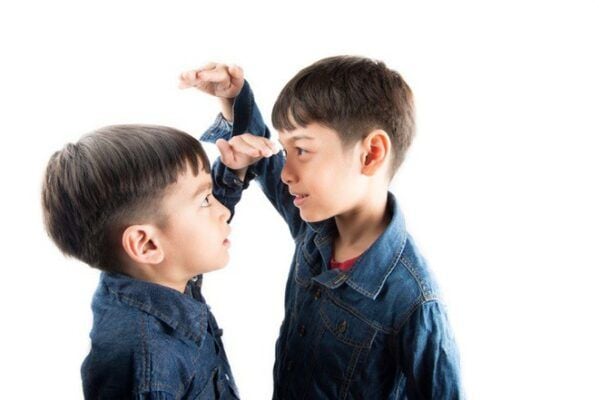 trẻ ngủ muộn không chỉ thấp còi, mà còn có nhiều nguy cơ khác