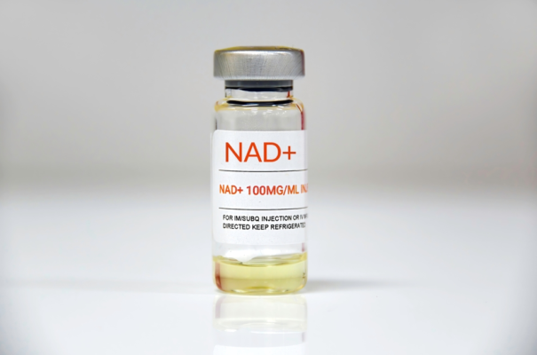 NAD+ giảm theo tuổi tác và bổ sung NR có thể hỗ trợ tăng cấp NAD+
