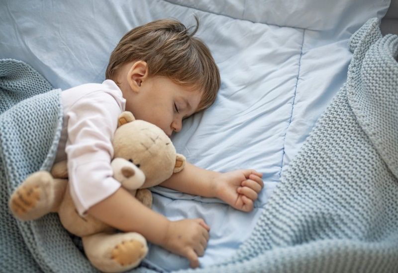 VAI TRÒ CỦA GIẤC NGỦ SÂU ĐỐI VỚI CHIỀU CAO TRẺ