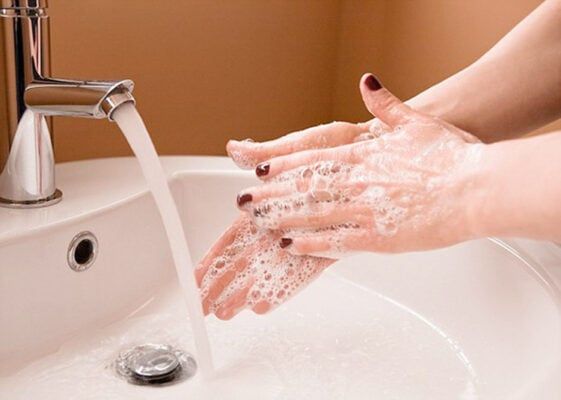 vệ sinh sạch sẽ trước khi quan hệ