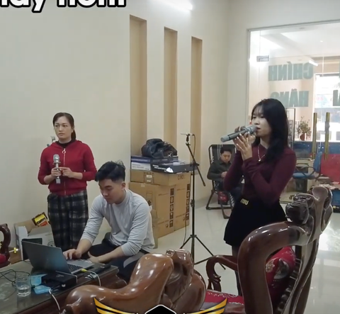 Dàn karaoke chính hãng 7Acoustic giá 33 triệu.
