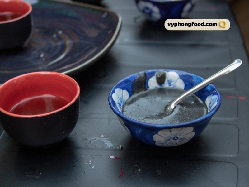 Comparing the Benefits: Pure Black Sesame Powder vs. Black Sesame Cereal. vyphongfood.com specializes in officially importing Greenmax nutritional multi grains cereal products from Taiwan to Vietnam.