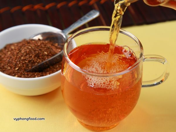 Premium South African Rooibos tea – caffeine-free herbal tea rich in antioxidants, supporting heart health, better sleep, and glowing skin.