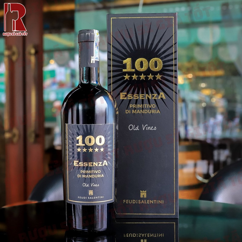 100 Essenza Primitivo Manduria có vị đậm đà, cấu trúc mạnh mẽ nhưng không quá gắt