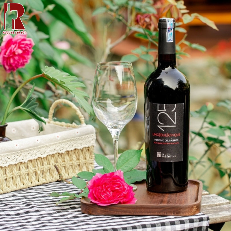 Vang 125 Del Salento 12,5° Primitivo – Negroamaro đem đến vị rượu ngọt thanh và chát mượt mà