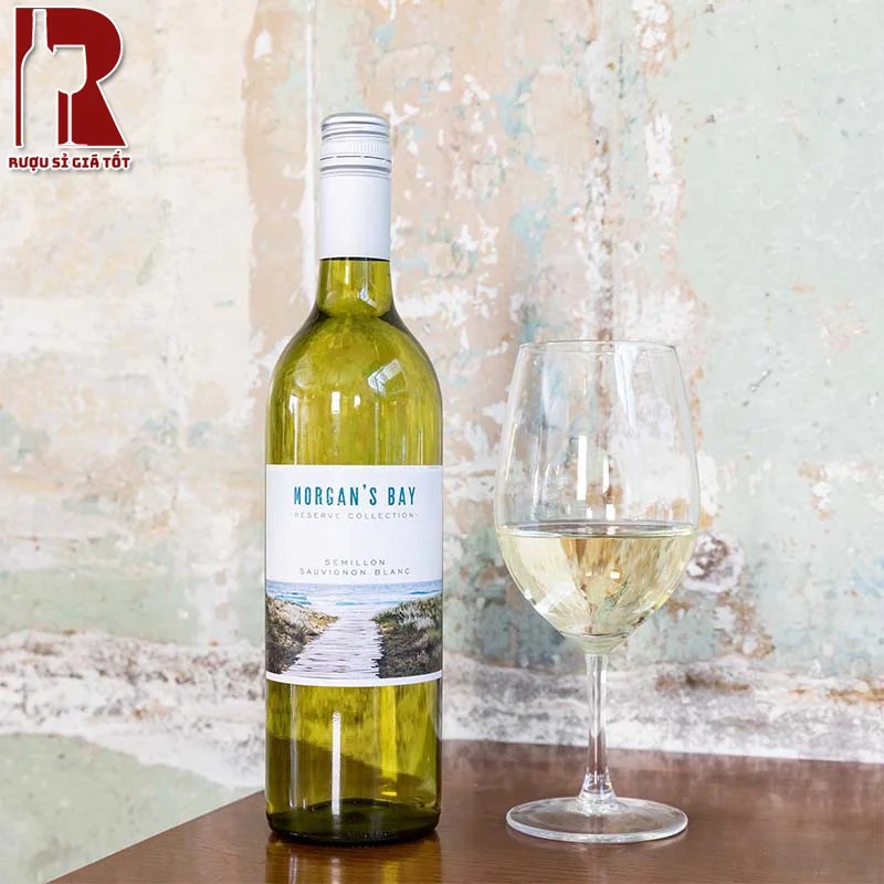 Rượu vang trắng Úc Morgan's Bay Semillon Sauvignon Blanc mang đến hương thơm tươi mát và chút chua nhẹ