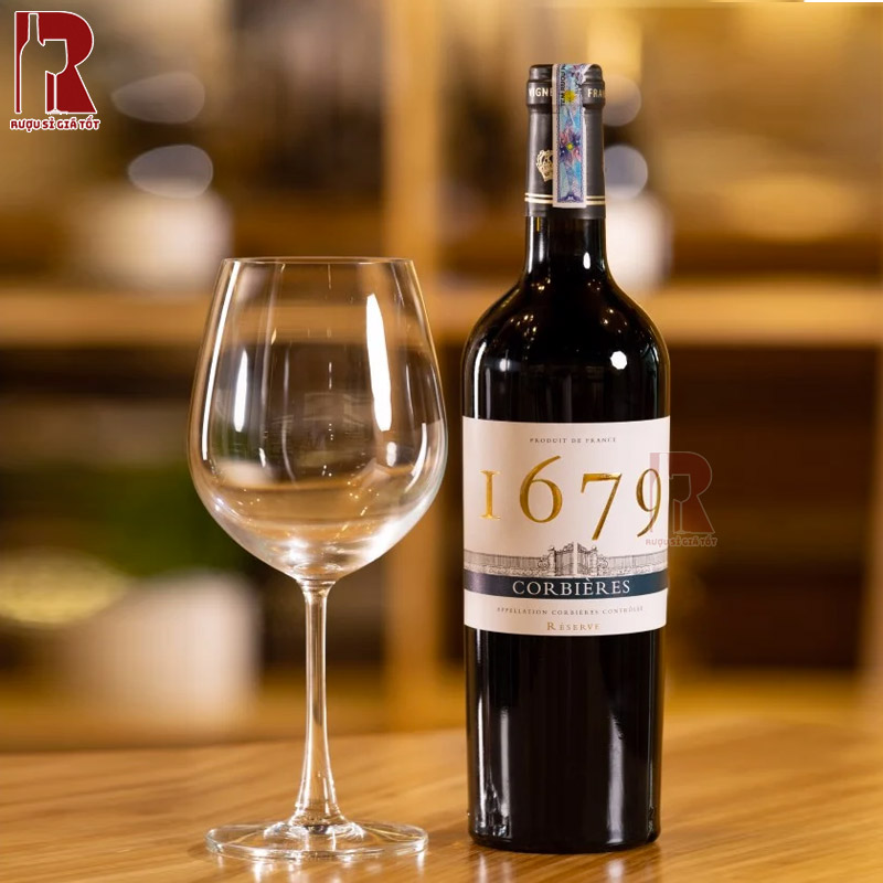 Các món ăn hoàn hảo để dùng chung với chai vang 1679 Corbiere