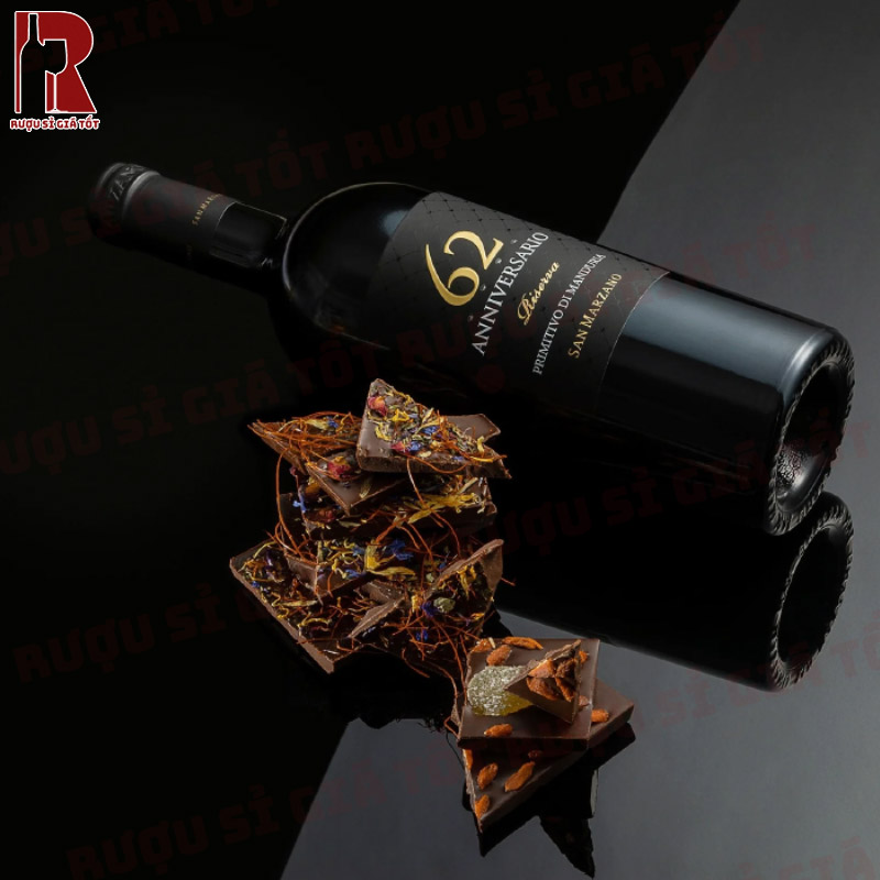 Rượu 62 Anniversario Primitivo Di Manduria trầm lắng, độc đáo