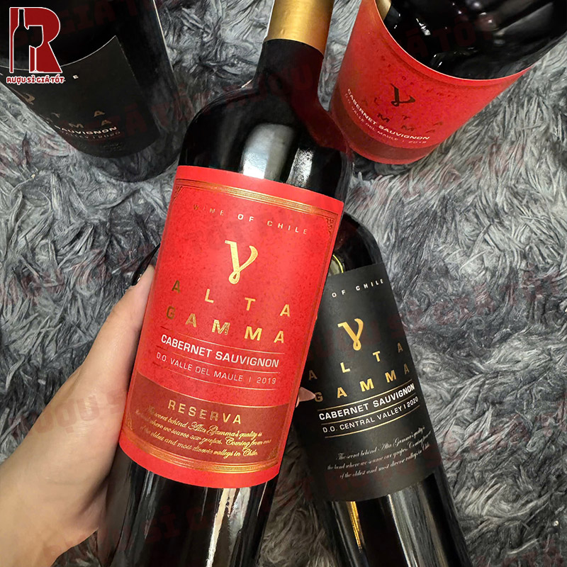 Màu rượu Alta Gamma Reserva Cabernet Sauvignon đỏ ruby nồng nàn