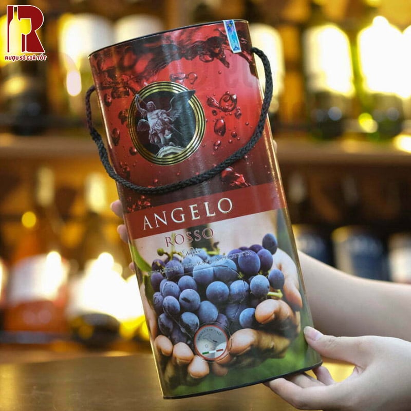 Rượu Ngọt Angelo Rosso với vị rượu ngọt dịu nhẹ nhàng