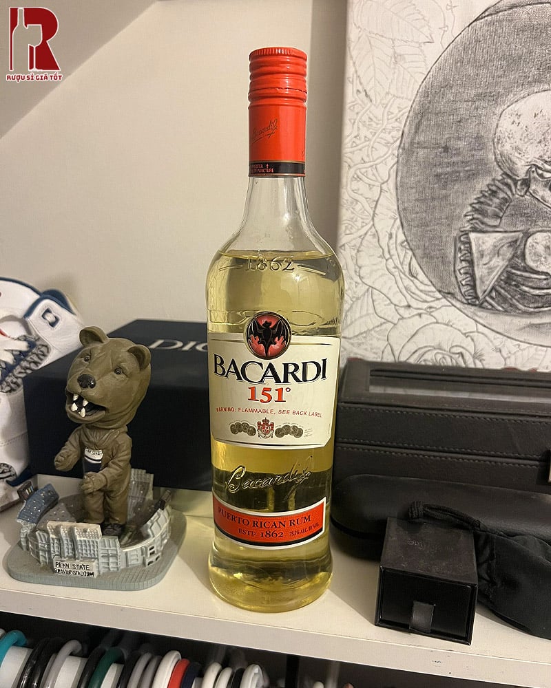 Rượu Bacardi