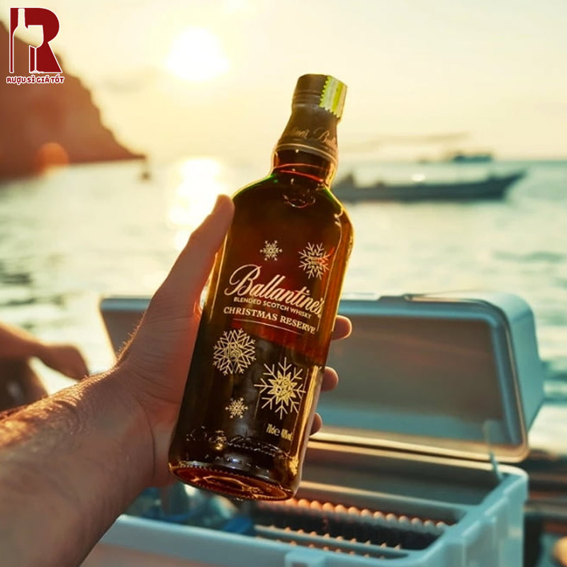Rượu Whisky Ballantines Christmas