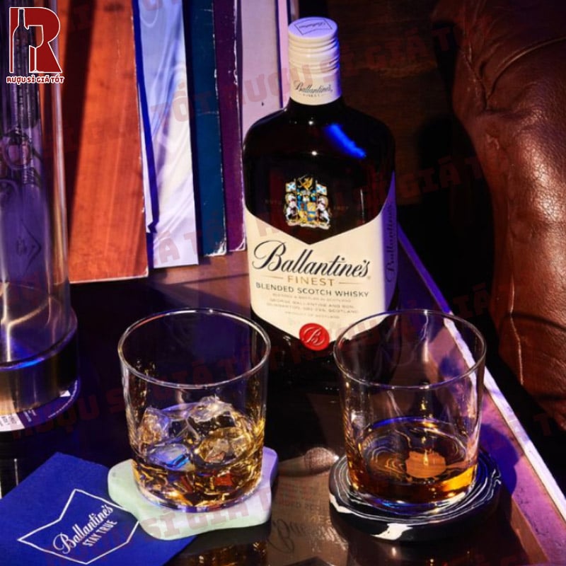 Rượu Whisky Ballantine's Finest giá rẻ