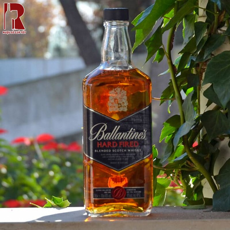 Rượu Whisky Ballantines