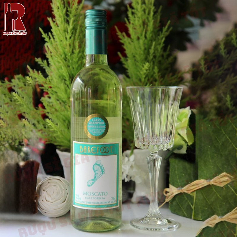 Review vang Mỹ Barefoot Moscato