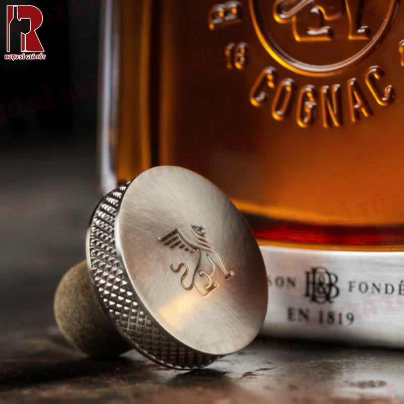 Rượu Bisquit Dubouche XO giá bao nhiêu?