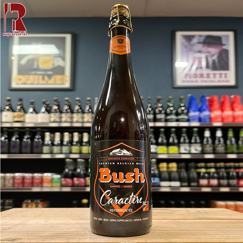 Bia Bush Amber Tripel có màu hổ phách đậm đà cùng lớp bọt mịn màng đẹp mắt