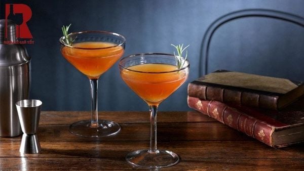 Blood and Sand - một trong các loại cocktail pha chế từ rượu whisky sang trọng