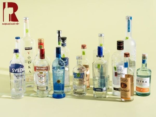 Rượu ngoại Vodka nổi tiếng có nguồn gốc từ Nga và Ba Lan