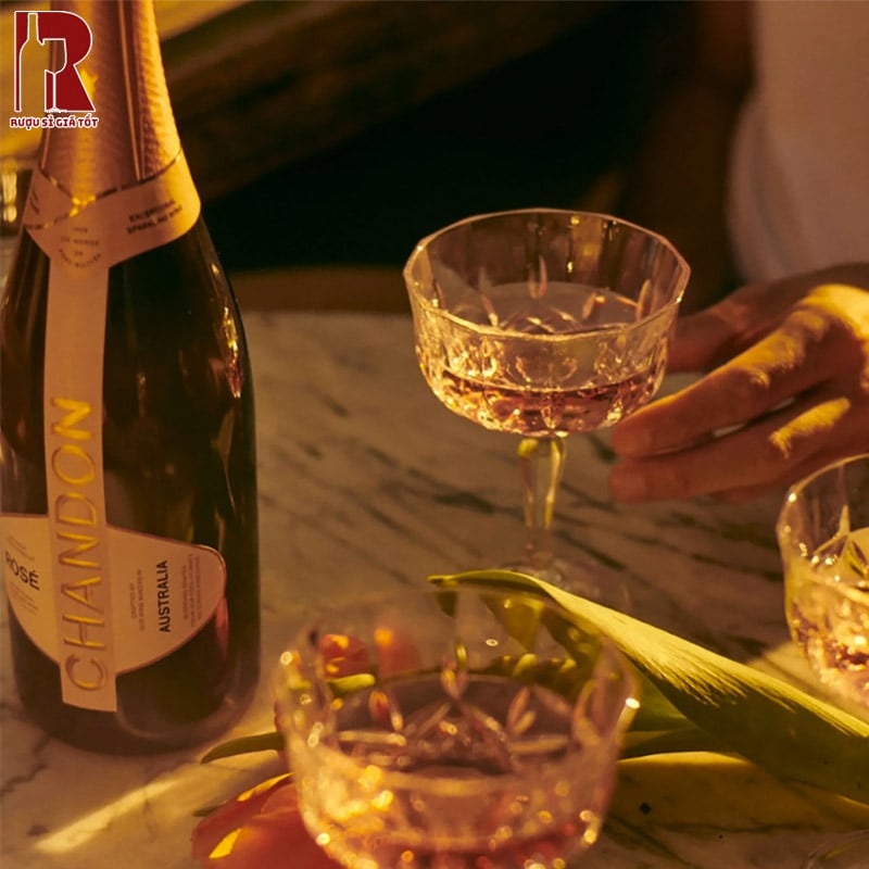 Bí Quyết Uống Chandon Sparkling Brut Rose Ngon Hơn