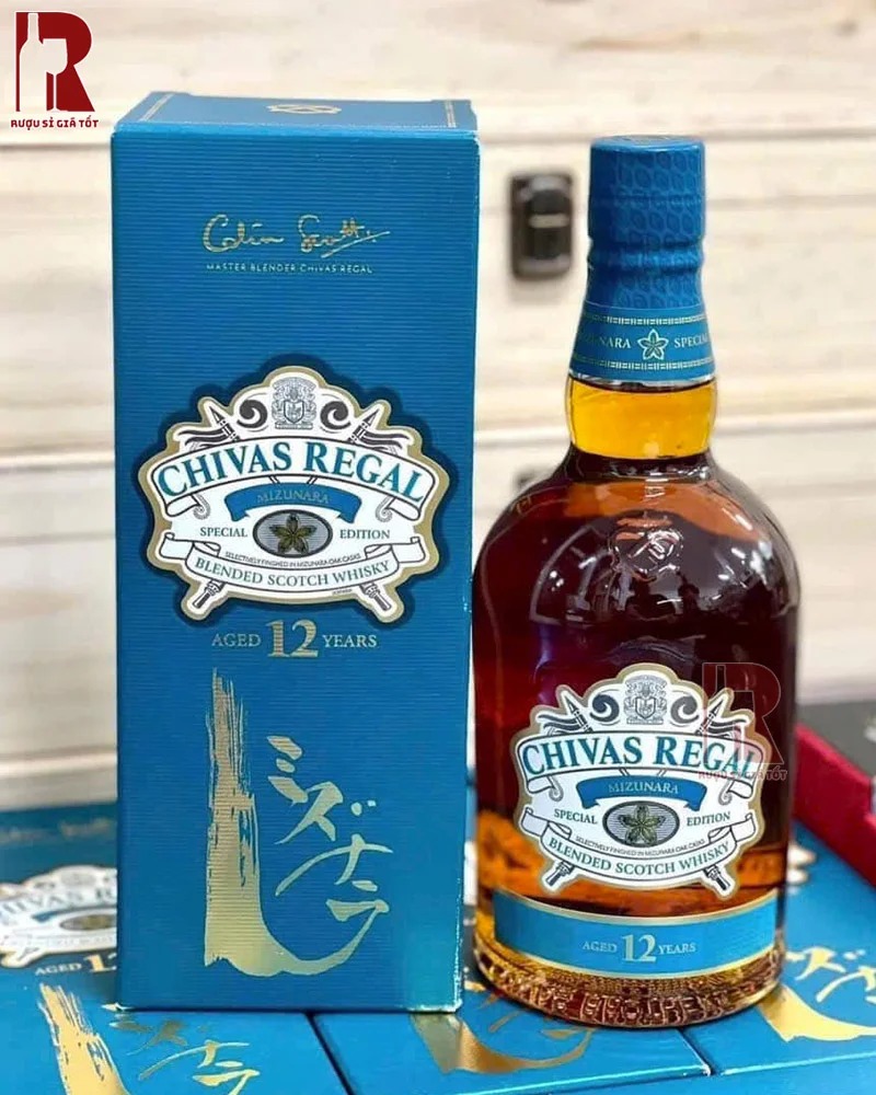 Chivas 12 Mizunara có hương vị đặc trưng, hiếm có nhờ ủ trong thùng gỗ Mizunara