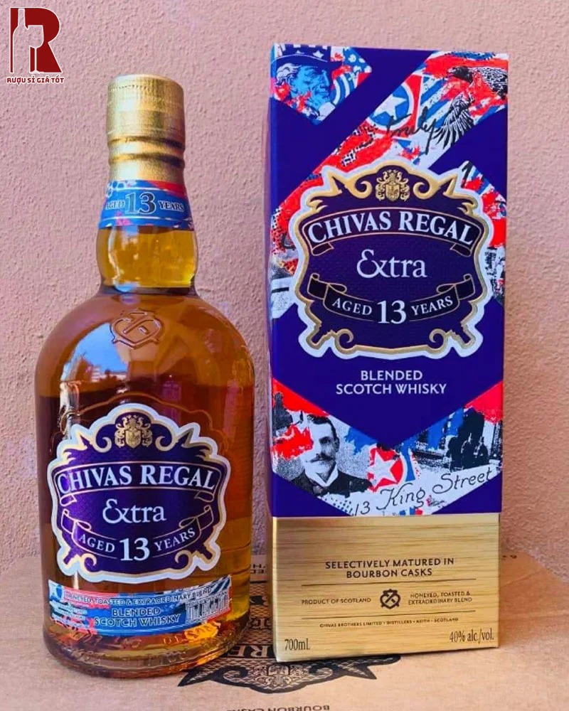 Chivas 13 Bourbon Cask sở hữu hương thơm ngọt ngào của mật ong và trái cây chín