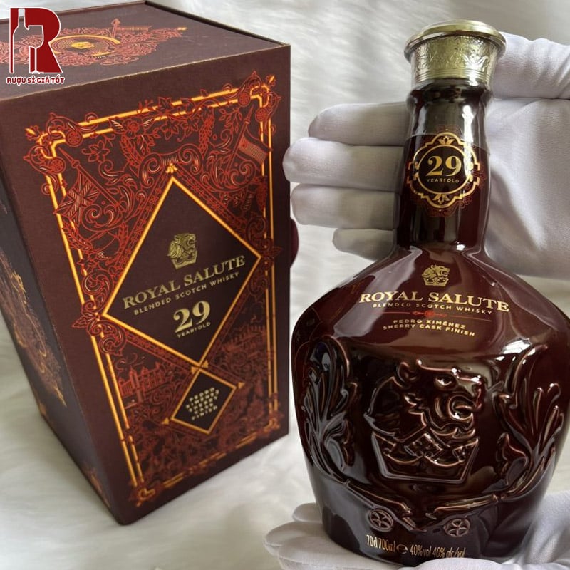 Rượu Whisky Chivas 29 Royal Salute