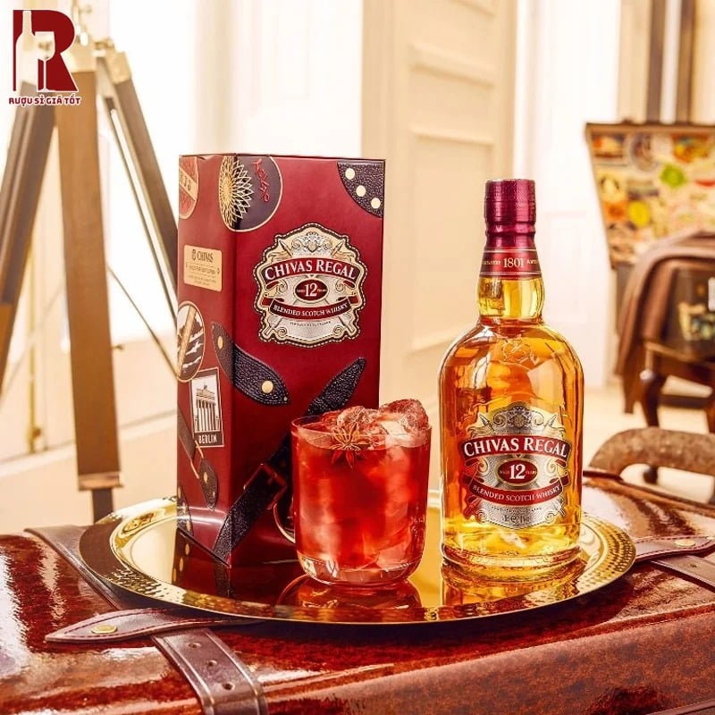 Rượu Chivas Regal 12 Years Old là biểu tượng của sự tinh tế và đẳng cấp chưng cất rượu Scotland
