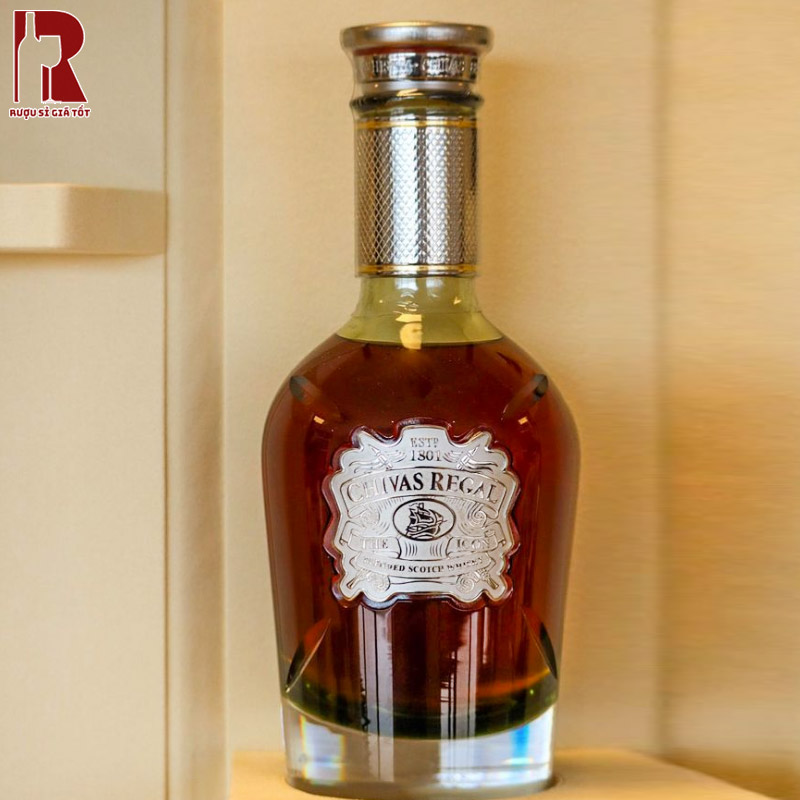 Rượu Chivas Regal The Icon