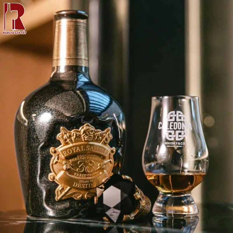Chivas 38 Royal Salute