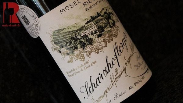 Egon Müller Scharzhofberger Riesling Trockenbeerenauslese với mức giá 44,727 USD đắt top đầu giới rượu vang