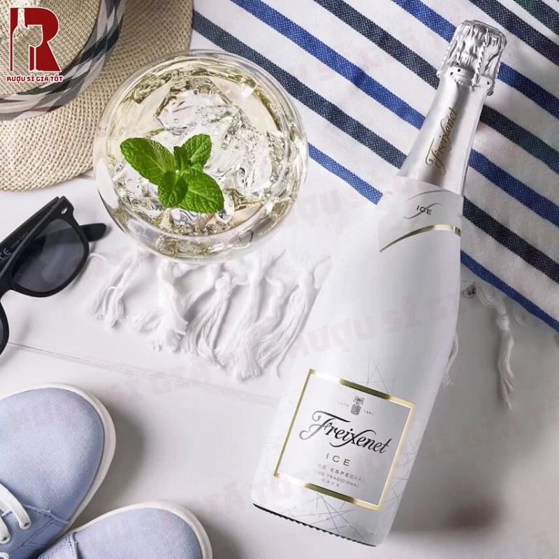 Rượu vang nổ Freixenet Ice dễ uống cho mùa hè
