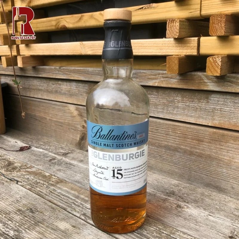 Rượu Ballantine’s Glenburgie 15 Year Old nên được uống lạnh để có trải nghiệm tốt nhất