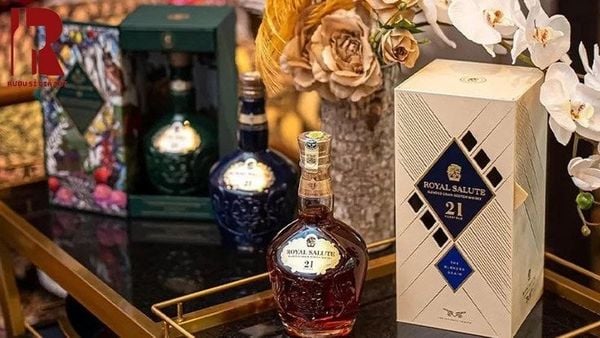 Bảng giá rượu Chivas 21 tại TPHCM mới nhất