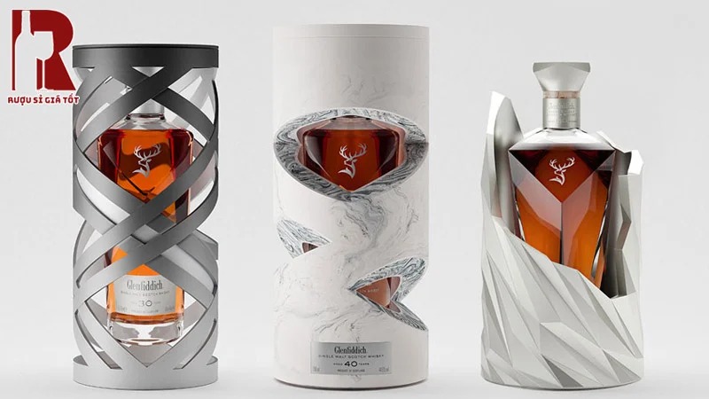 Glenfiddich 40 Cumulative Time có vị rượu phong phú và hậu vị kéo dài mạnh mẽ, đậm đà
