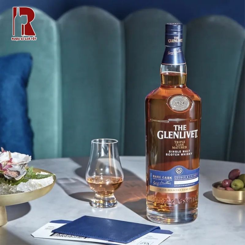 Glenlivet Triple Cask Matured Rare Cask sẽ đem đến vị rượu cay nồng và mạnh mẽ