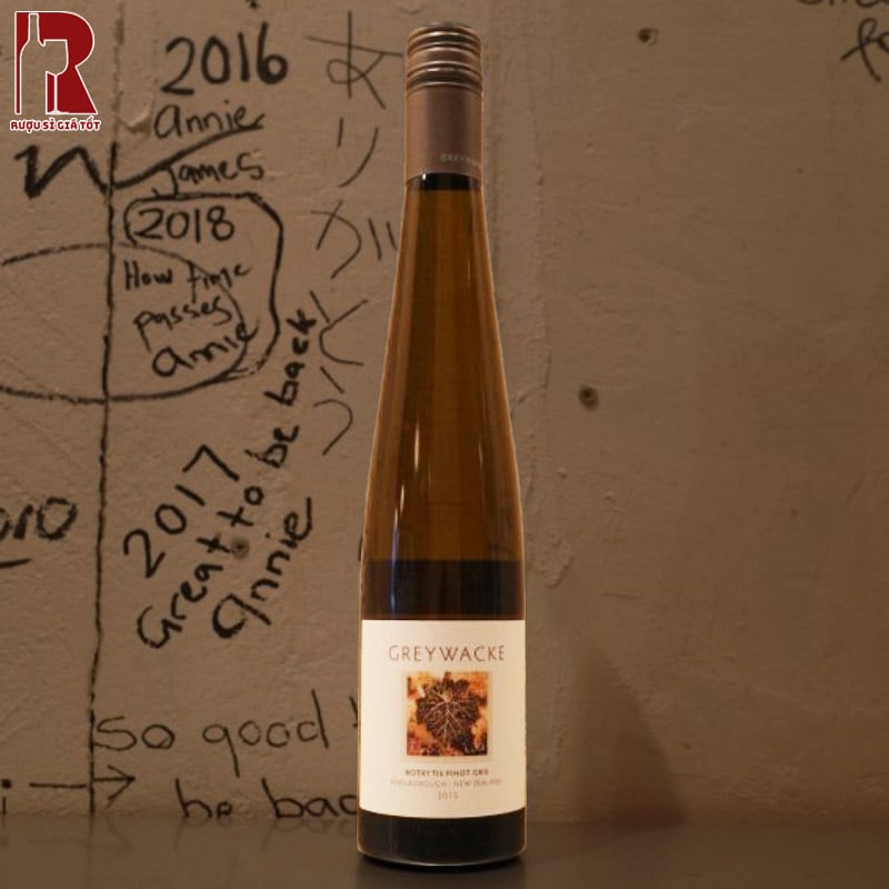 Vang Trắng Greywacke Botrytis Pinot Gris với sự kì công trong quy trình sản xuất