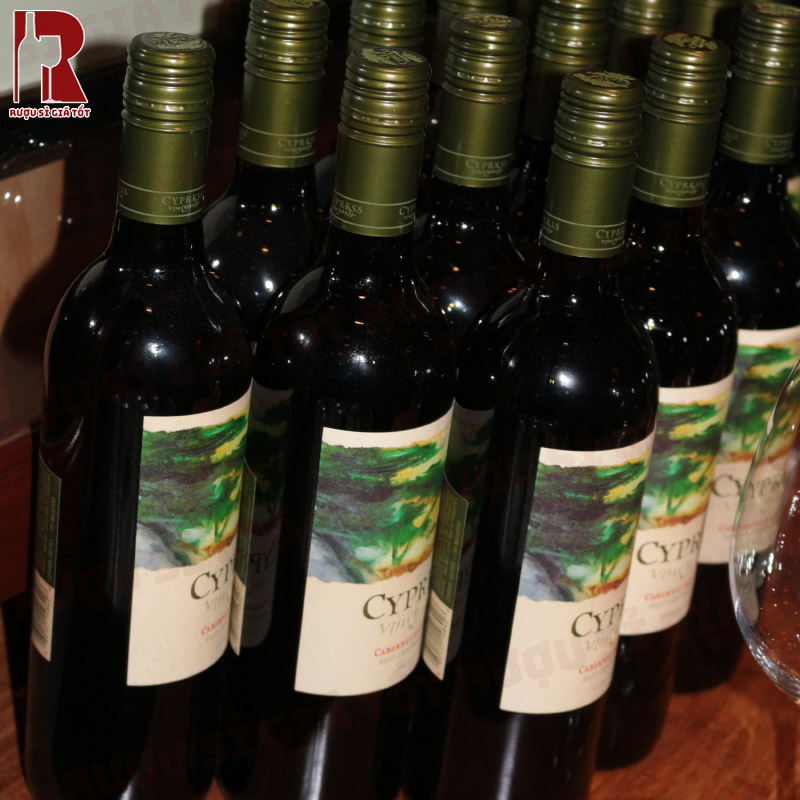 Vang J.Lohr Cypress Vineyards Cabernet Sauvignon tươi sáng và mềm mại