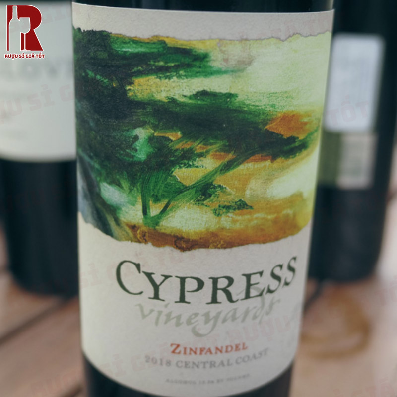 Rượu J.Lohr Cypress Vineyards Zinfandel đem đến triết lý đậm truyền thống của hãng