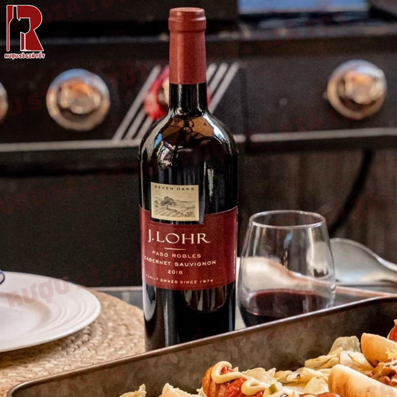 Vang J.Lohr Estates Seven Oaks Cabernet Sauvignon đem đến chiều sâu rõ nét