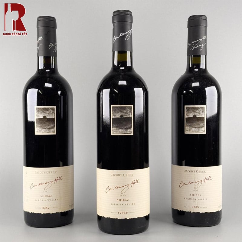 Chai vang Jacob's Creek Centenary Hill Shiraz là biểu tượng của sự thanh lịch và tinh tế