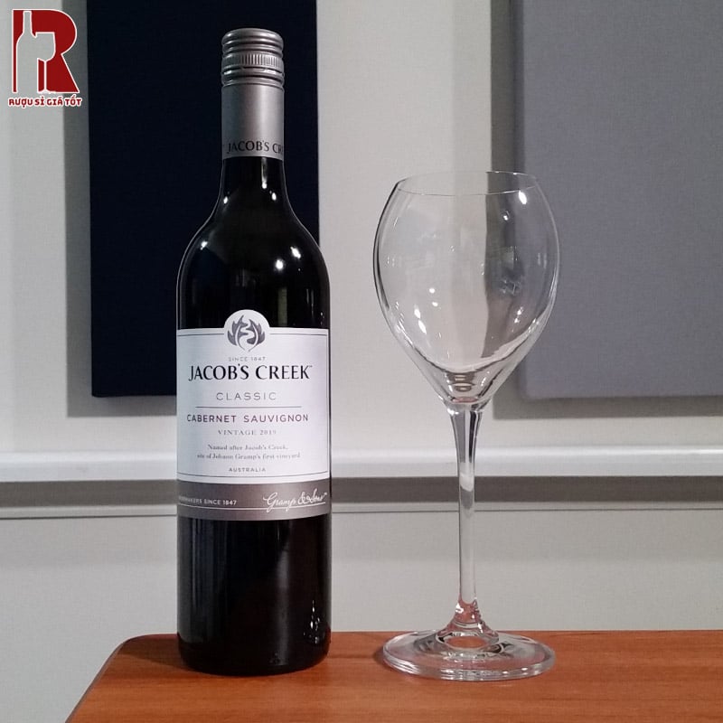 Jacob’s Creek Classic Cabernet Sauvignon có hương thơm phức hợp và hậu vị kéo dài