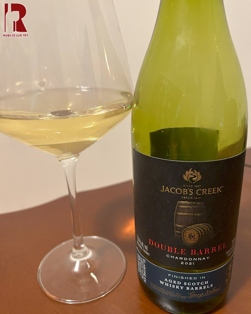 Rượu Jacob’s Creek Double Barrel Chardonnay nên được ướp trong xô đá 20–30 phút trước khi sử dụng để có vị tốt nhất