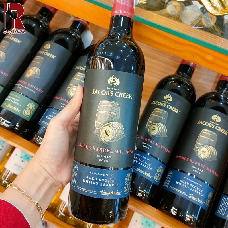 Jacob's Creek Double Barrel Shiraz có vị rượu cân bằng hoàn hảo giữa vị ngọt đậm&nbsp;và chát mượt mà