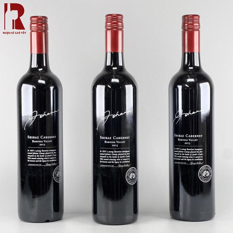 Jacob's Creek Johann Shiraz Cabernet sở hữu phong cách rượu cổ điển pha với hiện đại